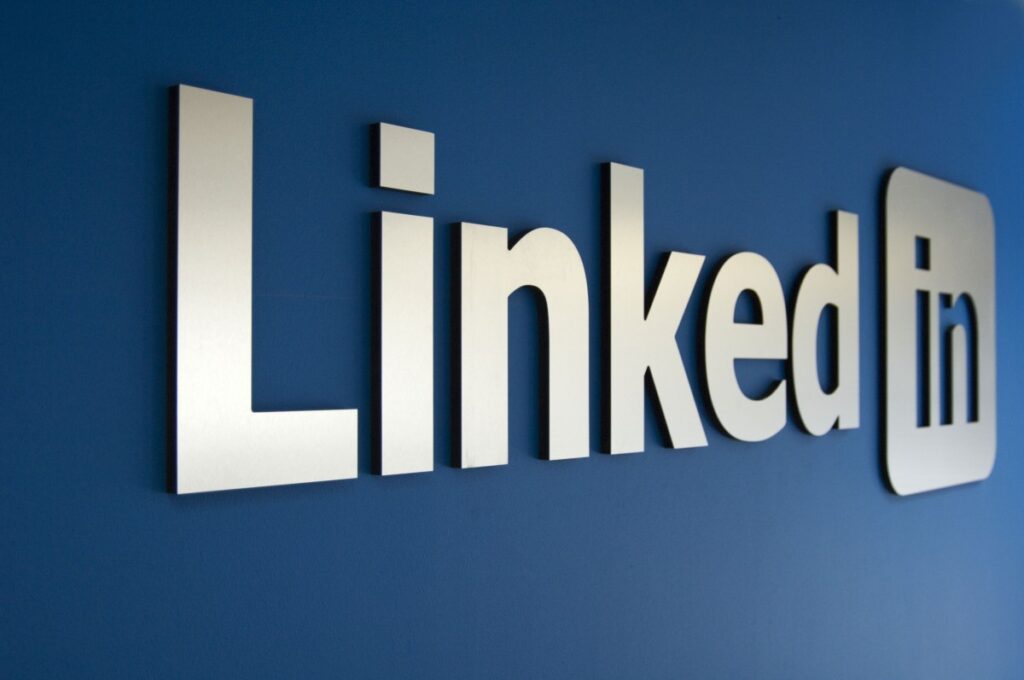 linked in logo on the wall