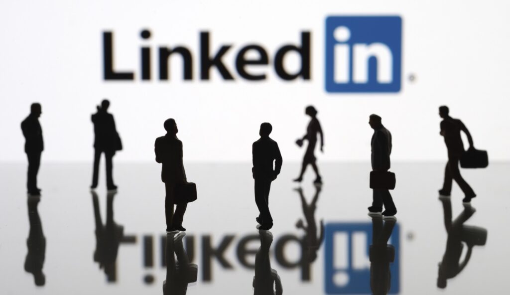 people who going to work thru linked in logo
